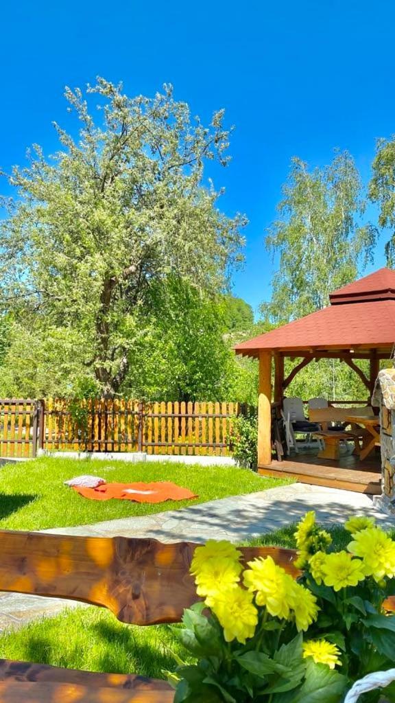 Chata Nad Roztokami Baligród Exteriör bild