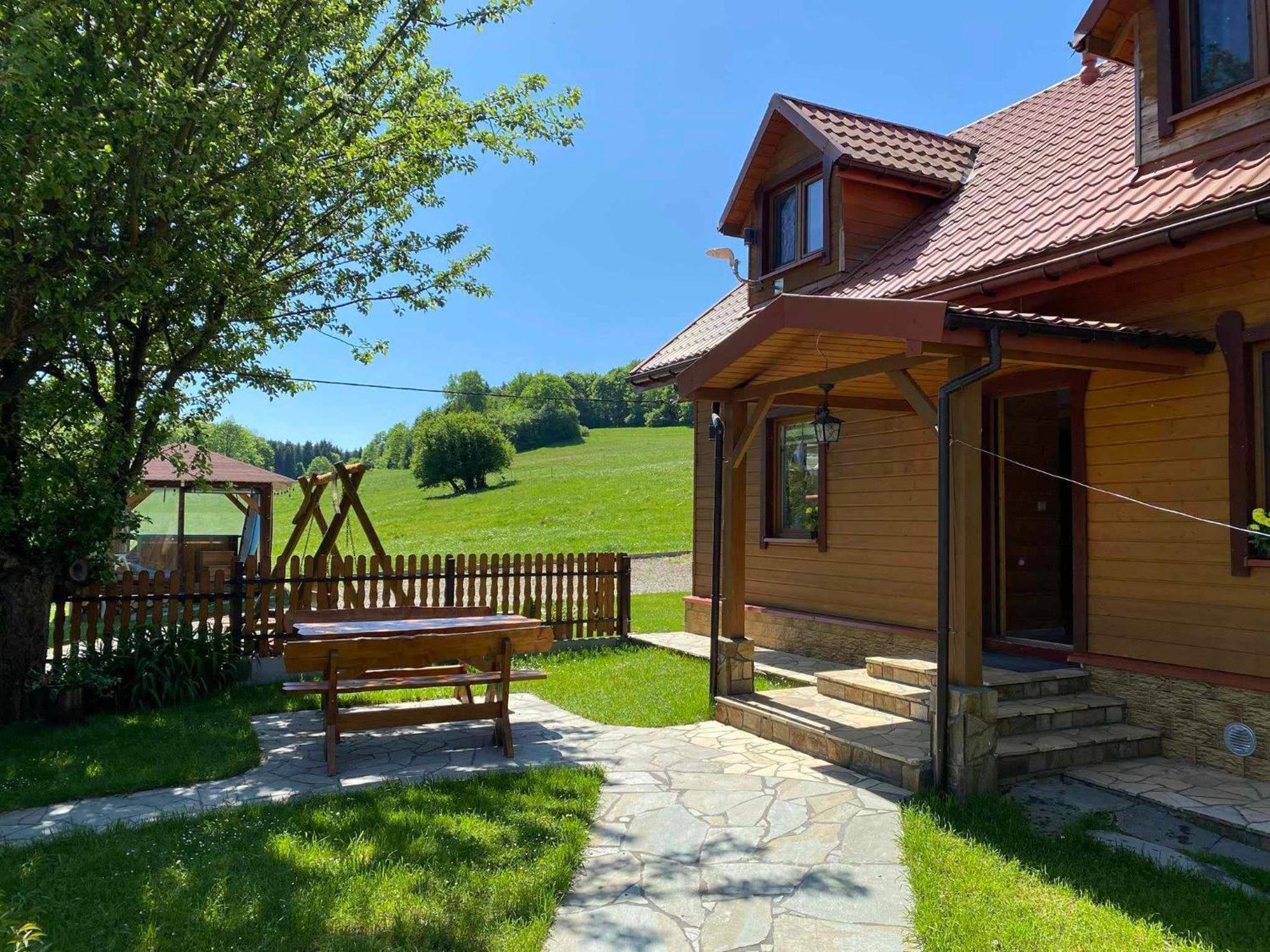 Chata Nad Roztokami Baligród Exteriör bild
